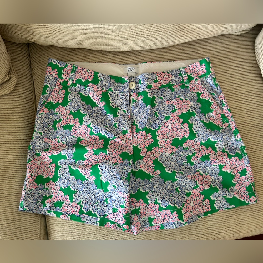 Crown&ivy size 12 women’s shorts